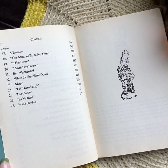 2001 Hardcover The Secret Garden Book 
by Burnett, Frances Hodgson - Picture 5 of 7